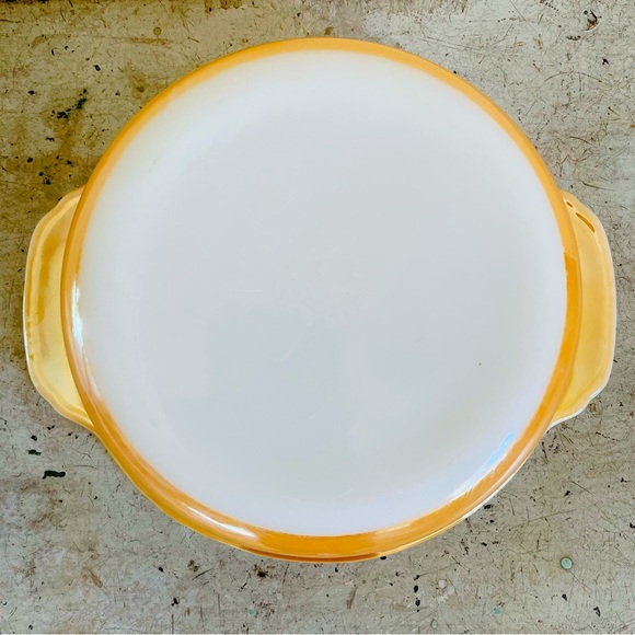 Fire-King Peach Lustre 1.5 Qt. Baking Dish - Picture 4 of 8